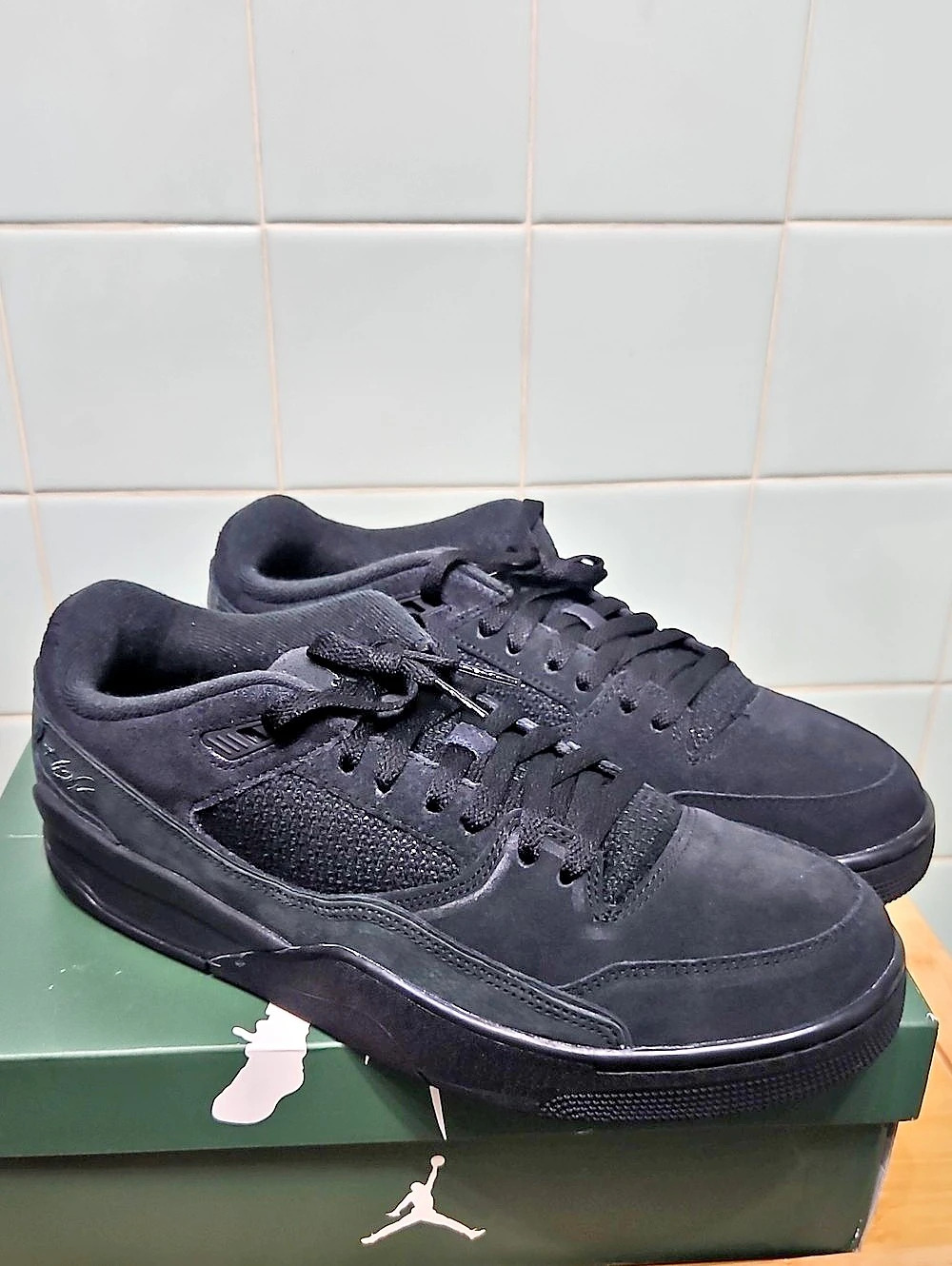 Jordan Flight Court Sneakers Black And Dark Green Men US Size 12 NWT